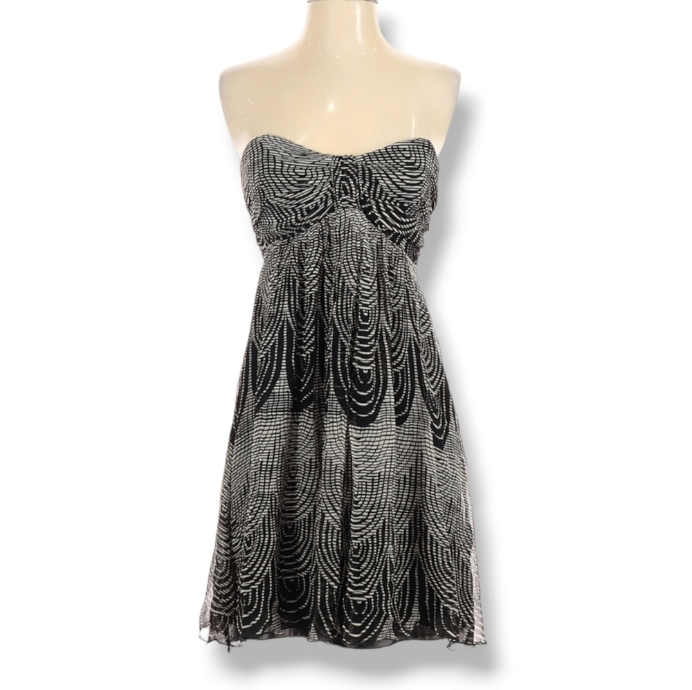 Express Strapless Dress Size 2‎ 100% Silk Black White Design Lightweight Flowy